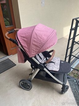 športový kočík PETITE&MARS Royal Pink - 8