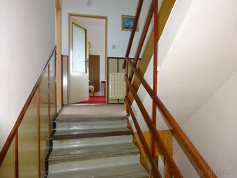 EXKLUZÍVNE, priestranný rod.dom na 8á pozemku, ihneď voľný - 8