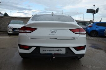 Hyundai i30 Fastback 1,5 TGDi Family 117KW MHeV M6 - 8