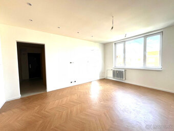 3- izbový byt na sídlisku Juh v Michalovciach - 8