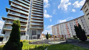 Váš domov s výhľadmi na mesto i hory: prémiový 4-izbov - 8