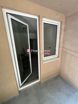 Znížená Cena (F141-113-REMa) 3-izbový byt mesto Dunajská St - 8