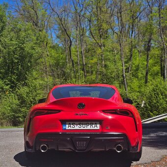 Toyota Supra GR - 8