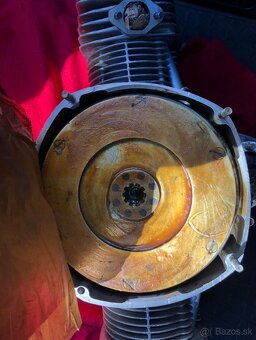 Originální nové motory z vojenského depozitu Dneper K750 - 8