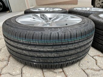 Originalna sada diskov VW DARTFORD R18 8J ET44 - 8