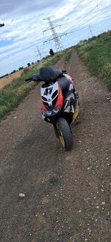 APRILIA SR 70 POLLINI RACE - 8