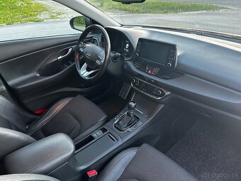 HYUNDAI I30 1.6 crdi 2017 automat - 8