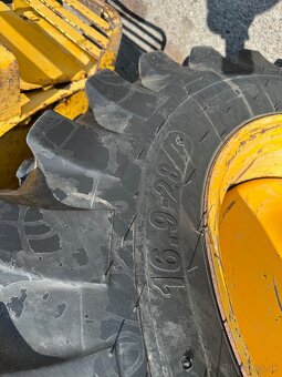 KOMATSU traktorbager 1998 VIN 589 - 8