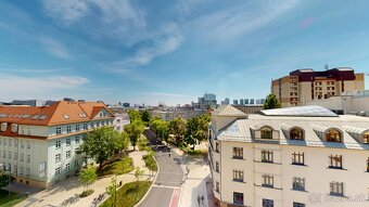 1i. byt 43m, Benediktiho ul., 5p., výťah, TEHLA, top adresa - 8