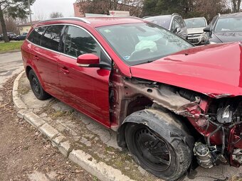 Predám na diely Ford Mondeo MK4 HB combi 1.8 2.0 TDCI - 8