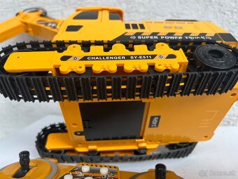 diaľkovo ovládaný bager Challenger SY-E6511. - 8