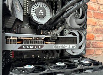Ryzen 7 5800X3D\32GB\RTX 4070\SSD\850W Zdroj - 8