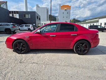 Alfa Romeo 159 1.9 JTDm 8V sedan - 8