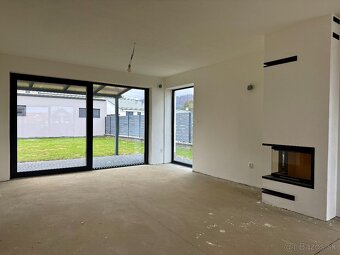 Na predaj moderný rodinný dom s výhľadom na mesto - 8