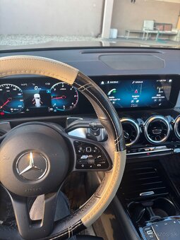 Mercedes-Benz GLB 200D 4Matic - 8