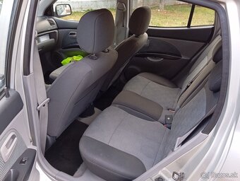 Kia Picanto 1.1 benzín 48kw rok 2004 - 8