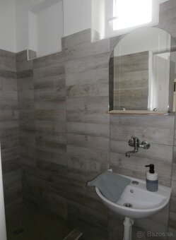 Apartmánový rodinný dom vo Veľkom Mederi - 8