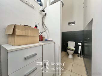 Na prenájom kadernícke kreslo na Ul. M.R. Štefánika v NZ - 8