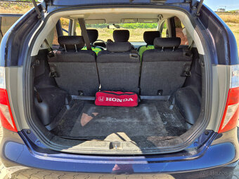 Honda FR-V - 8