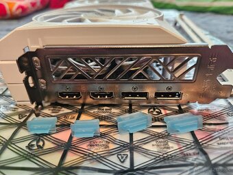 AMD Radeon RX 7800 XT SAPPHIRE PURE GAMING OC 16GB - 8