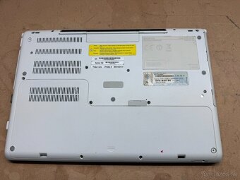 Predám pokazený notebook na náhradné diely zn.Sony Vaio. - 8