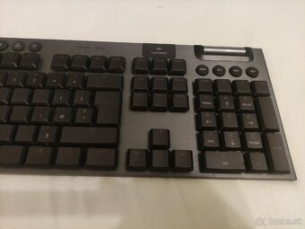 Predám bezdrôtovú mechanickú klávesnicu Logitech G915 - 8