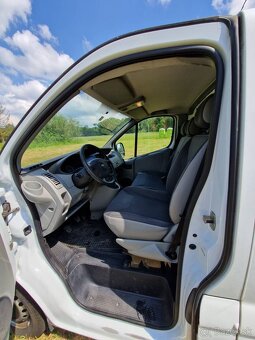 Opel Vivaro - 8