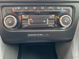 VW GOLF VARIANT - 8
