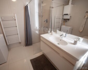 Zrekonštruovaný 2 izbový byt v centre mesta - 8