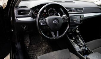 Škoda Superb Combi - 8