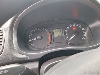 Škoda fabia 1.2 htp - 8