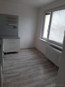 Prenájom 3 izbový byt v centre - 8