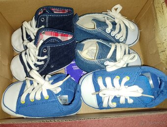 Chránič hlavy pre batoľa - 8