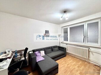 Ponúkame Vám na predaj poschodový rodinný dom v Nesvadoch - 8