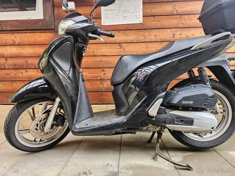 Skúter Honda SH 125 - 8