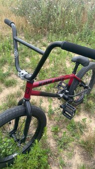 KINK BMX BICYKEL 2022 CURB GLOSS BLOOD ORANGE - 8