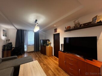 SIMI real - veľký 3 izbový byt s balkónom - 75 m2 - 8