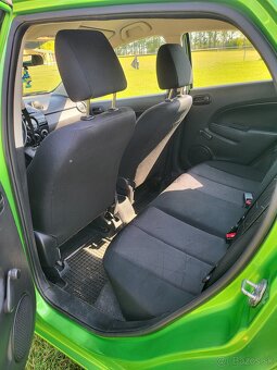 Mazda 2 1,3 ben rok 2013 - 8