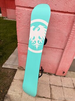 Damsky snowboard Never Summer - 145cm - 8