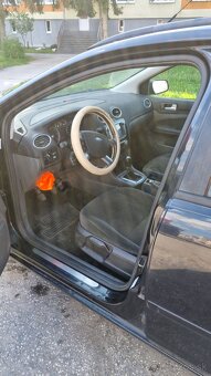 Predám Ford Focus kombi MK2 - 8