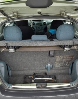 Yaris - 8
