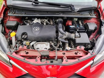Toyota Yaris 1,5, 82 kW automat - RESERVE - 8