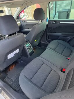 Škoda Superb 2.0 TDI Combi - 8