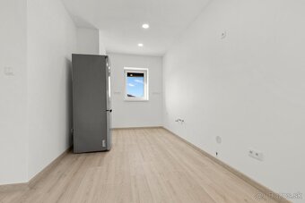 Premiová moderná novostavba – úsporné bývanie s terasou - 8