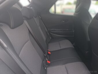 Toyota C-HR 1.8 Hybrid 140k e-CVT FWD EXECUTIVE - 8