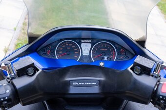 Suzuki Burgman 400 Limited Edition - 8