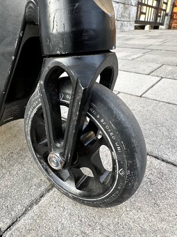 Kolobežka freestyle STRIKER GRAVIS L black - 8