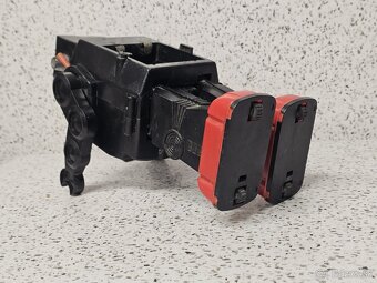 STARÁ HRAČKA TELEVÍZNY SPACE ROBOT NA BATÉRIE - 8