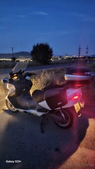 Suzuki burgman 650 executive - 8