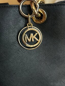 Cierna kabelka michael kors - 8